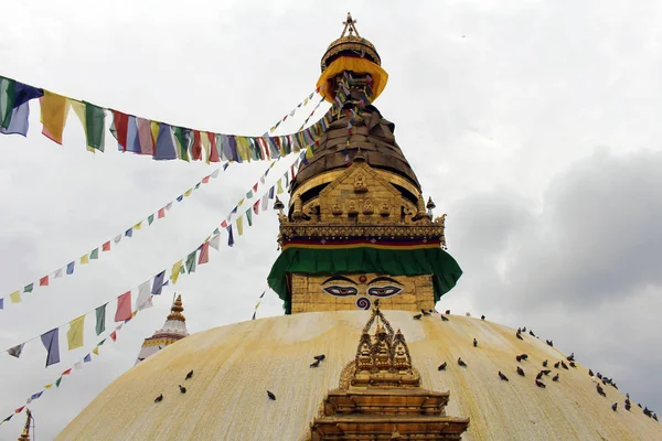 Çeviri: Swayambhunath Stupa (ve onun eyes) etrafında veya Kathmandu maymun Tapınağı. Nepal'de, Ağustos 2018 alınan.