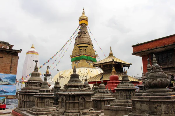 Tłumaczenie Wokół Swayambhunath Stupa Jego Oczu Lub Monkey Świątyni Katmandu — Zdjęcie stockowe
