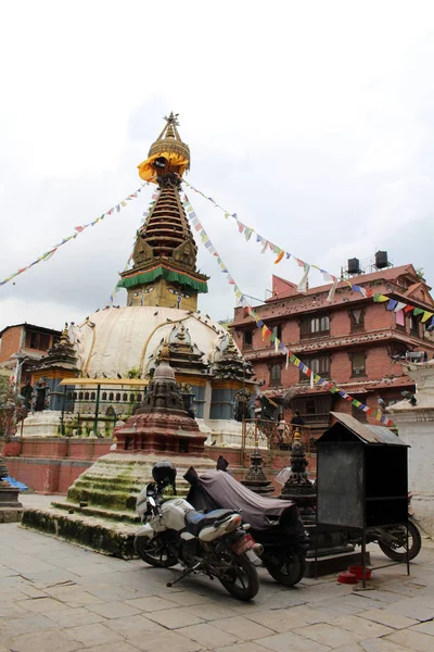 Uma Estupa Tranquila Seus Olhos Meio Mercado Local Kathmandu Tomado — Fotografia de Stock