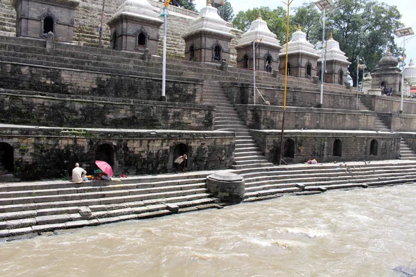 Yerel Halkın Pashupatinath Tapınağı Kathmandu Etrafında Bir Şey Yapıyorsun Nepal — Stok fotoğraf