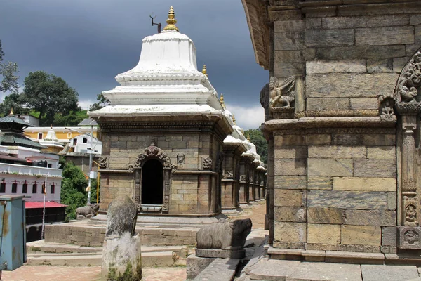 Desítky Nebo Stovky Malých Chrámů Přes Zóna Řeky Pashupatinath Kathmandu — Stock fotografie