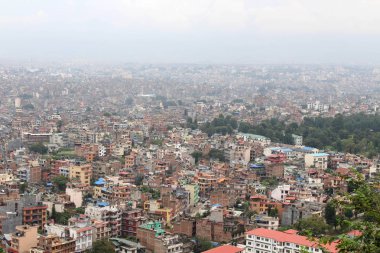 Kathmandu şehir, tepedeki Swayambhunath Stupa görüldü. Nepal'de, Ağustos 2018 alınan.