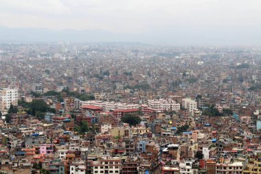 Kathmandu şehir, tepedeki Swayambhunath Stupa görüldü. Nepal'de, Ağustos 2018 alınan.