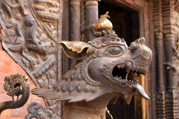 Translation Lion Statues Bhaktapur Durbar Square Taken Nepal August 2018 — Stock Photo, Image