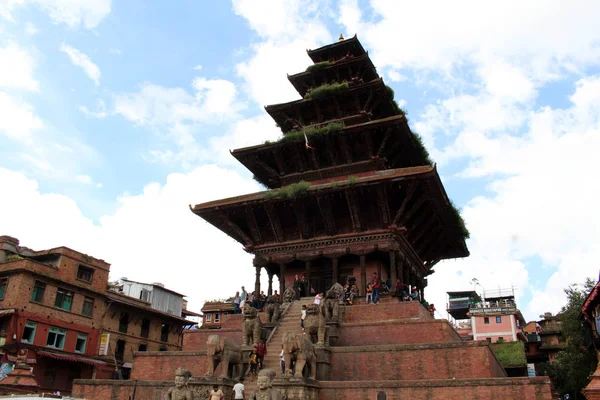 Prominente Templo Nyatapola Alrededor Plaza Bhaktapur Durbar Valle Katmandú Tomado — Foto de Stock