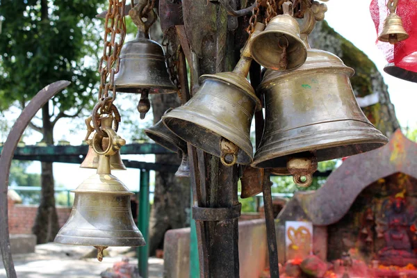 Las Campanas Cosas Templo Hindú Kali Cima Colina Dhulikhel Tomado — Foto de Stock