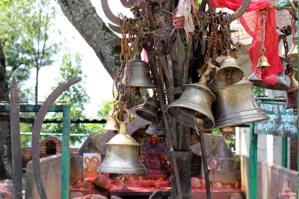 Las Campanas Cosas Templo Hindú Kali Cima Colina Dhulikhel Tomado — Foto de Stock