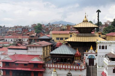 Pashupatinath Tapınağı Kathmandu--dan görünüm Nehri. Nepal'de, Ağustos 2018 alınan.