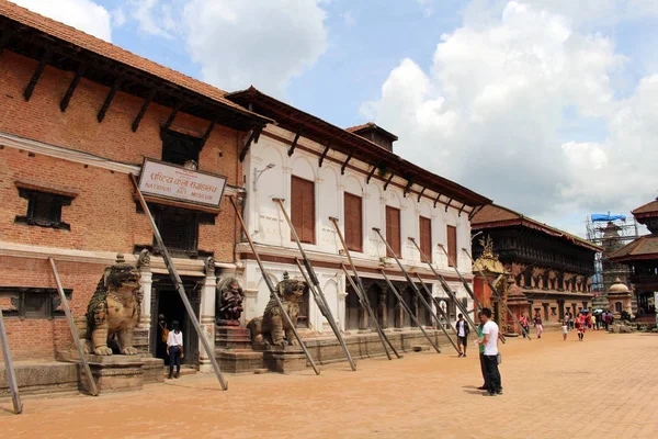 Překlad Podrobnosti Nezměnitelný Bhaktapur Durbar Square Rekonstrukci Přijata Nepálu Srpen — Stock fotografie