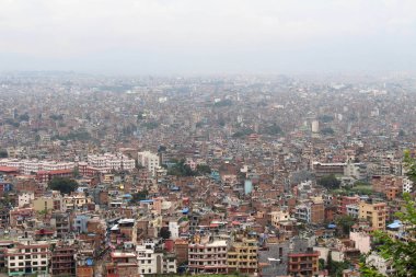 Kathmandu şehir, tepedeki Swayambhunath Stupa görüldü. Nepal'de, Ağustos 2018 alınan.