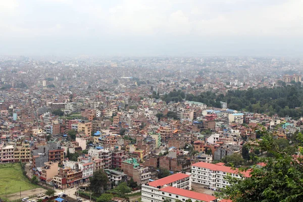 カトマンズ市 丘の上 Swayambhunath 仏舎利塔から見た ネパールでは 撮影した 2018年 — ストック写真