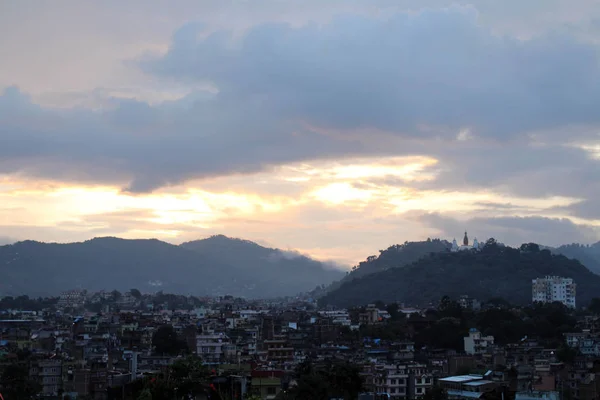 Romantik Günbatımı Görünümünden Swayambhunath Stupa Kathmandu Çatı Nepal Ağustos 2018 — Stok fotoğraf