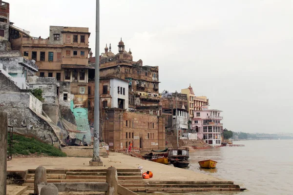 Traducción Paisaje Los Ghats Varanasi Por Ganges Tomado India Agosto —  Fotos de Stock