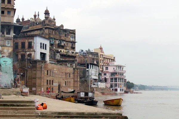 Traducción Paisaje Los Ghats Varanasi Por Ganges Tomado India Agosto —  Fotos de Stock