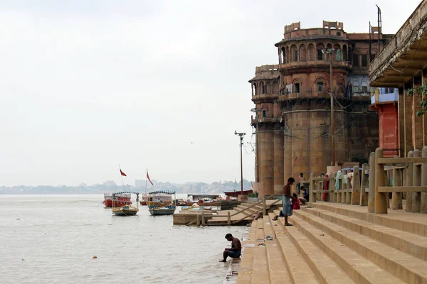 Traducción Paisaje Los Ghats Varanasi Por Ganges Tomado India Agosto —  Fotos de Stock