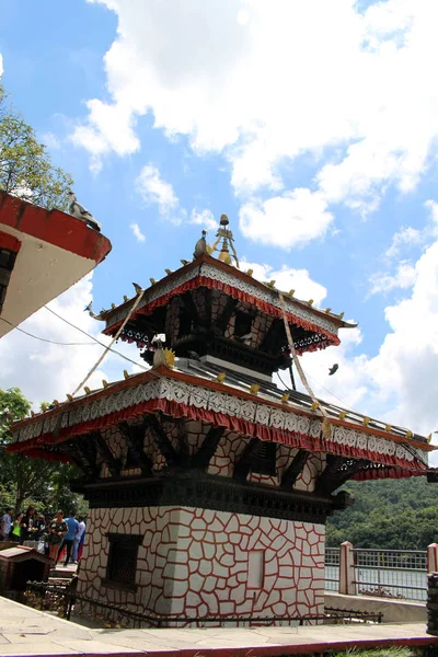 Der Tal Barahi Nepali Buddhistische Tempel Inmitten Des Phewa Sees — Stockfoto