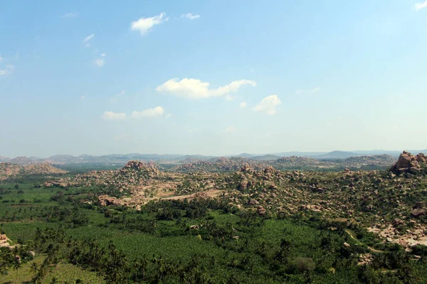 นงดงามและงดงามของซากปร งแฮมป และว ดเวอร ราป กชา จาก Matanga Hill ายท — ภาพถ่ายสต็อก