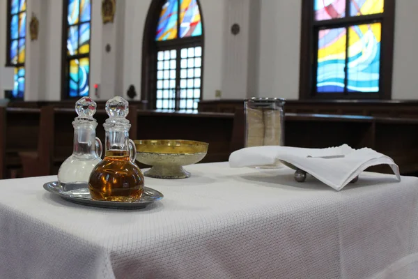 Wine and host before the mass at a Japanese Catholic Church — Stock Photo, Image