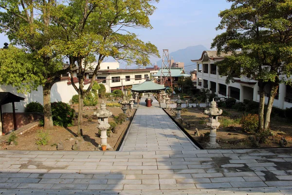 Reisenji adlı bir (muhtemelen terk edilmiş) Japon Budist tapınağı — Stok fotoğraf