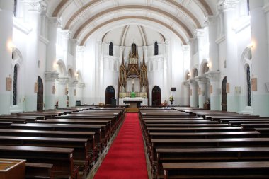 Japonya 'daki Beppu Katolik Kilisesi' nin içi. Haziran 2019 'da çekildi..