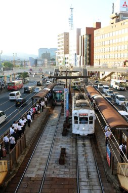 Japonya, Nagasaki 'deki tramvay şebekesi. Ağustos 2019 'da çekildi..