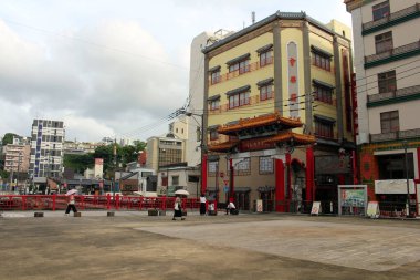 Nagasaki Shinchi Çin Mahallesi 'nin gündüz kapısı. Ağustos 2019 'da çekildi..