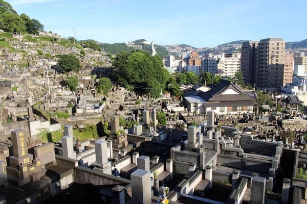 Японский Кладбищный Комплекс Холмистом Нагасаки Видом Храм Взято Августе 2019 — стоковое фото