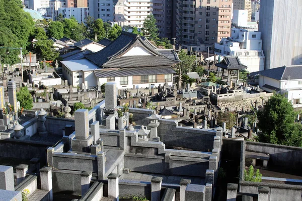 Японский Кладбищный Комплекс Холмистом Нагасаки Видом Храм Шориндзан Хонрендзи — стоковое фото