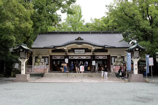 Pessoas Que Visitam Santuário Kato Jinja Torno Castelo Kumamoto Tomado — Fotografia de Stock