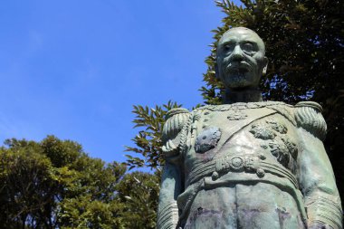 Kagoshima 'daki Tagayama Parkı' nda denize bakan Amiral Togo Heihachiro 'nun heykeli. Ağustos 2019 'da çekildi..