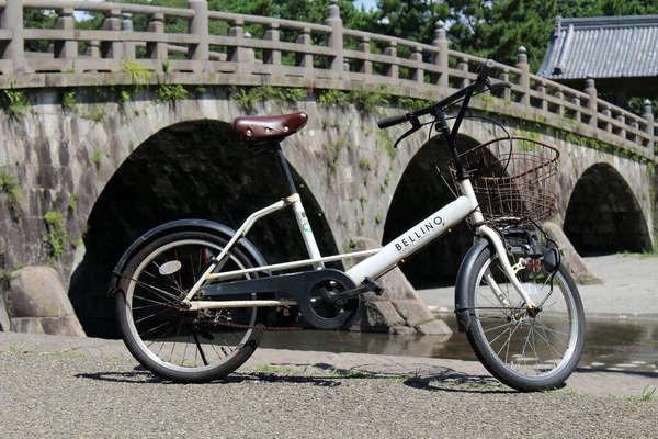 Nahaufnahme Von Fahrrad Und Alte Brücke Ishibashi Memorial Park Kagoshima — Stockfoto