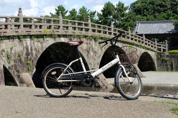 Nahaufnahme Von Fahrrad Und Alte Brücke Ishibashi Memorial Park Kagoshima — Stockfoto