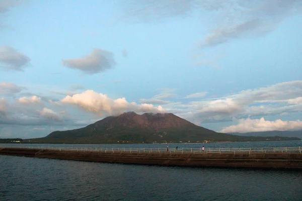 Sakurajima Bij Kamoikekaizuri Park Bij Zonsondergang Genomen Augustus 2019 — Stockfoto