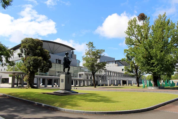 Estatua Edificio Alrededor Del Parque Miyazakiken Sogobunka Miyazaki Tomado Agosto — Foto de Stock