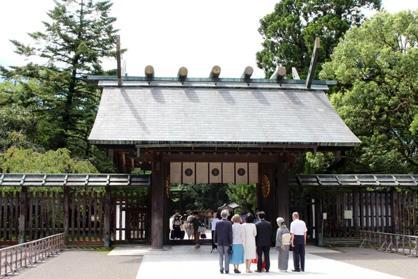 Nsanlar Aileler Miyazaki Jingu Tapınağı Nın Etrafında Fotoğraf Çekiyorlar Ağustos — Stok fotoğraf