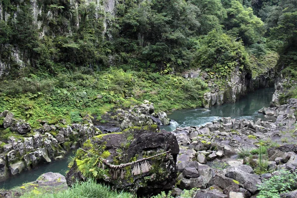 Roche Corde Shimenawa Rivière Autour Des Gorges Takachiho Miyazaki Prise — Photo