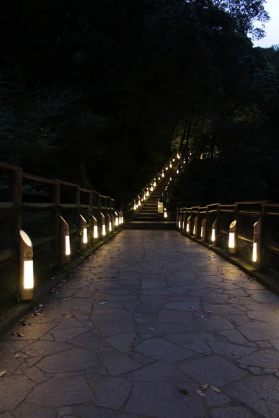 Φώτα Φαναριών Κατά Μήκος Της Σκάλας Γύρω Από Φαράγγι Takachiho — Φωτογραφία Αρχείου