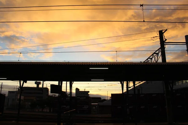 Goldener Morgen Sonnenaufgang Bahnhof Nobeoka Der Präfektur Miyazaki Aufnahme August — Stockfoto