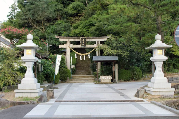 Entrada Torii Puerta Del Santuario Asukaza Jinja Asuka Tomado Septiembre —  Fotos de Stock