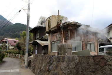 Buhar banyosu ya da Beppu 'da bir evin kaplıca odası. Aralık 2019 'da çekildi..