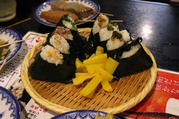 Onigiri Rijstbal Bier Geserveerd Kaniya Honten Restaurant Nagasaki Japan Genomen — Stockfoto