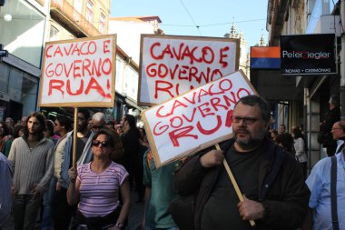 Protestocular tasarruf tedbirleri 26 Ekim 2013 tarihinde Portekiz karşı