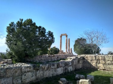 Amman kalesindeki Hercul kapıları, Ürdün