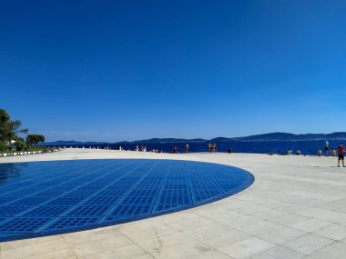 Hırvatistan 'ın Zadar kentinde güneş kurulumuna selam