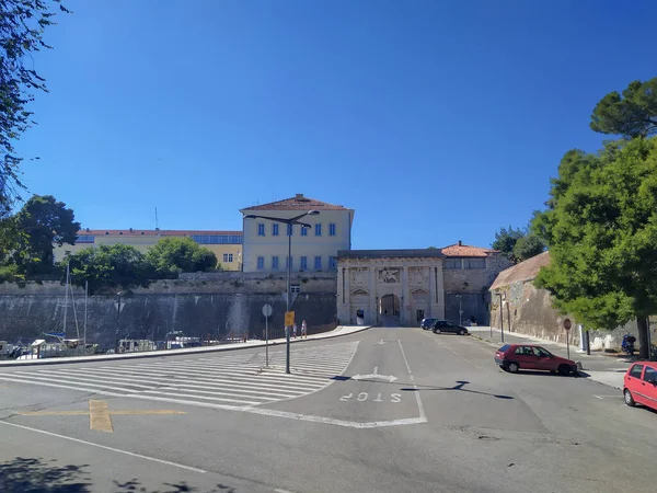 Eingang Zur Altstadt Von Zadar Mit Stadttoren Und Stadtmauern — Stockfoto