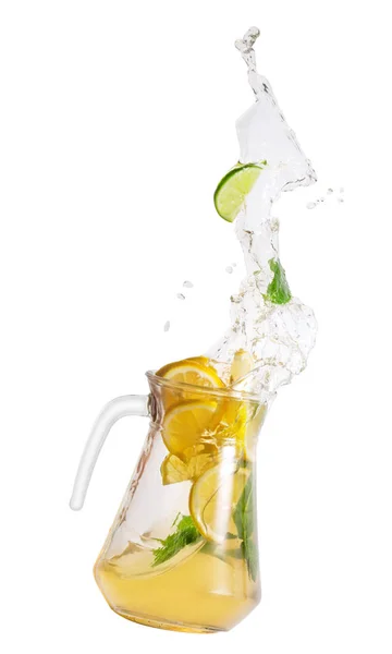 Karaf met splash zelfgemaakte limonade — Stockfoto