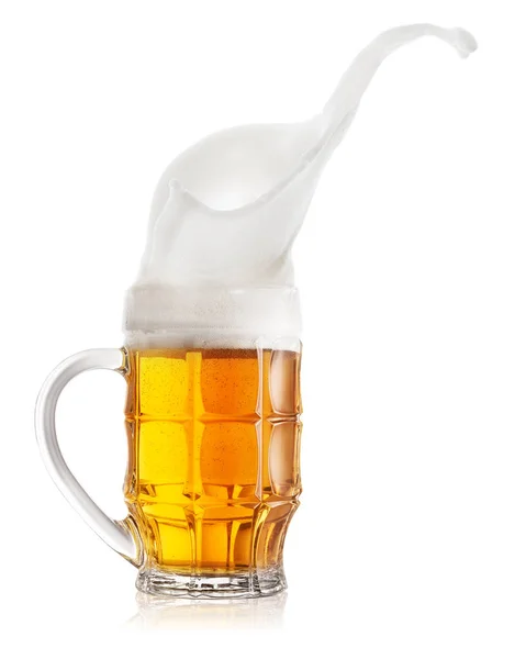 Splash könnyű sör csiszolt bögre — Stock Fotó