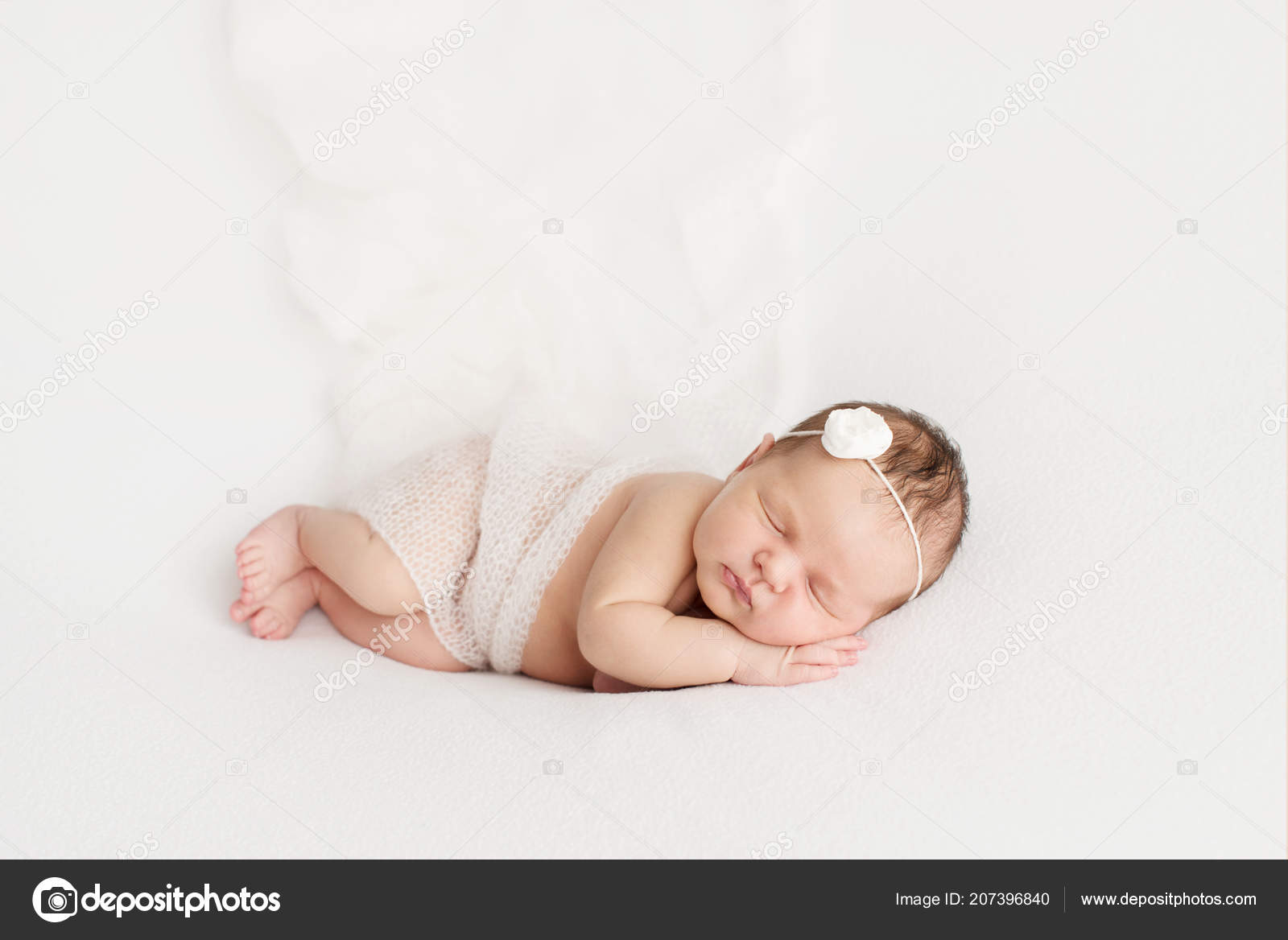 Sleeping Newborn Girl White Background Photoshoot Newborn Days Birth  Portrait Stock Photo by ©alexandritik@ 207396840