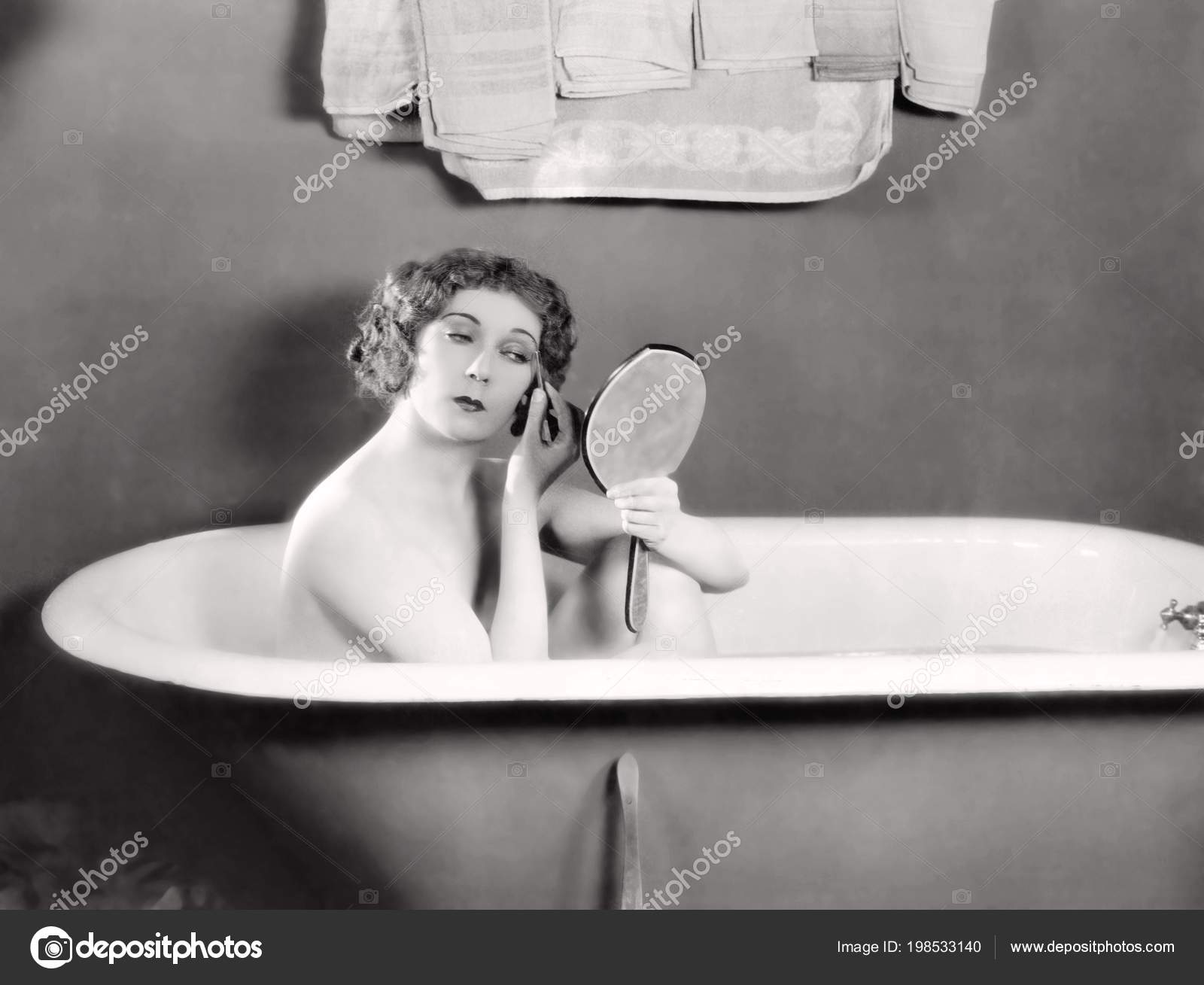 Naked black women in bathtubs pictures photos 461