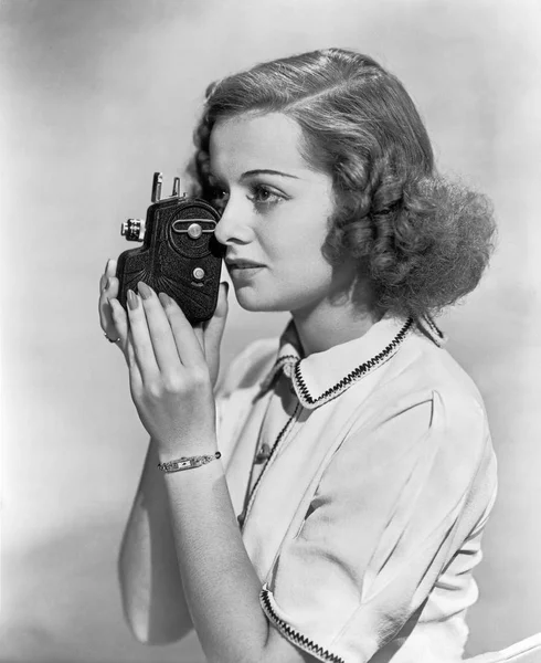 Portrait Woman Holding Movie Camera — Stock Photo, Image